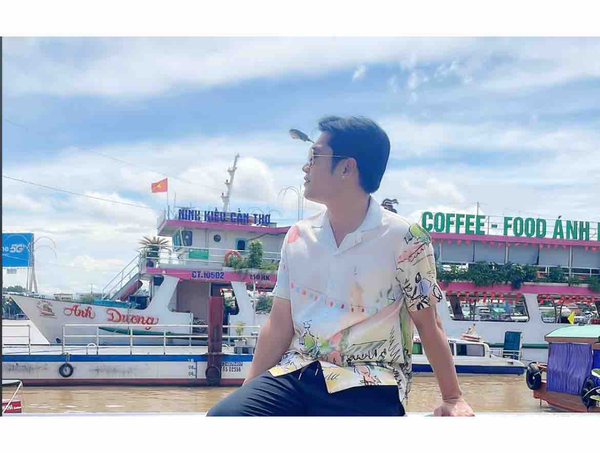 Chôm Chôm Qua Phà