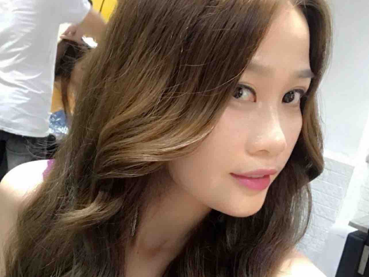 Vẫy Tay Chào 01