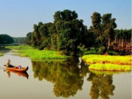 CHÍN DÒNG SÔNG HÒ HẸN