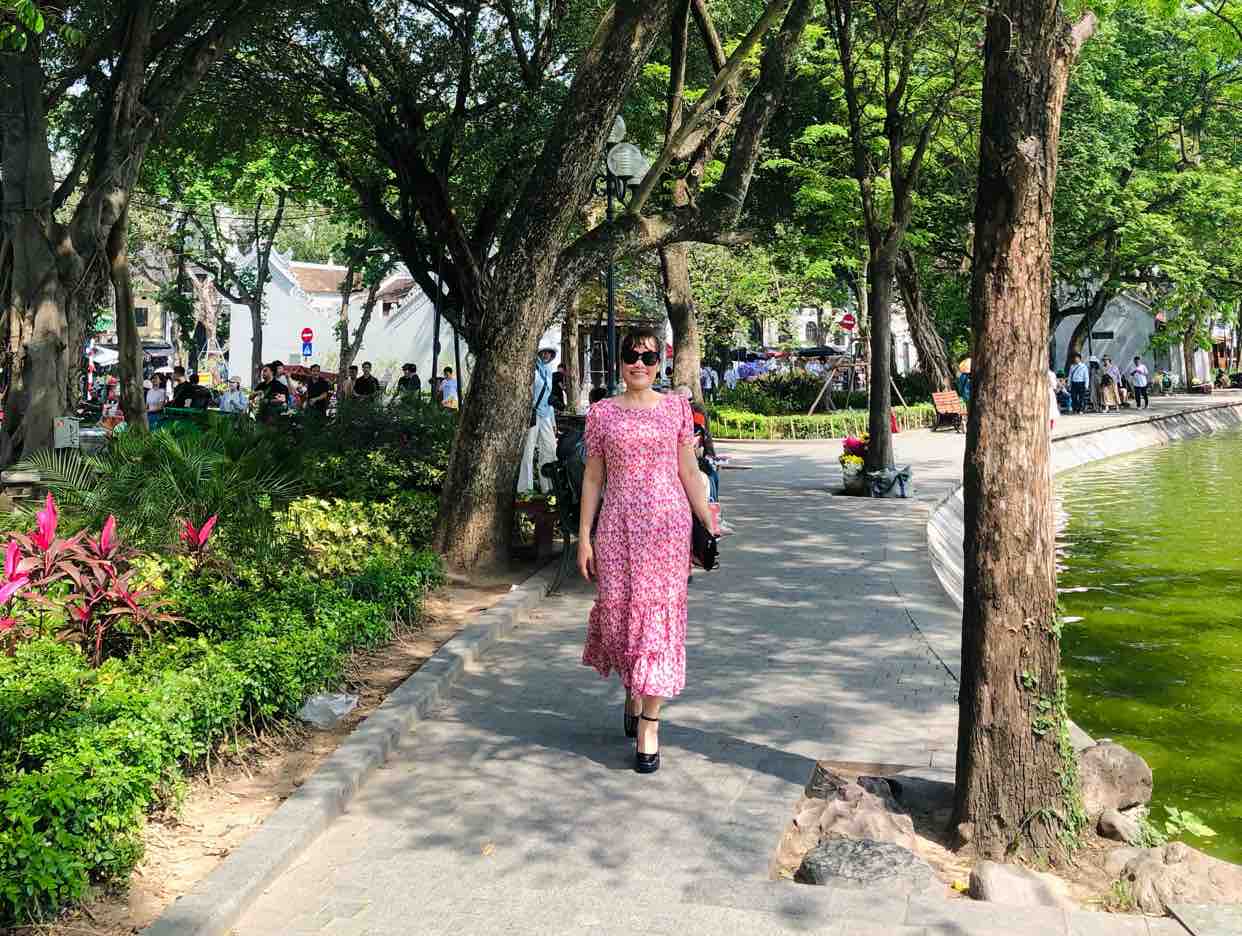 Chọn Mặt Gửi Vàng -  XUÂN  CUNG