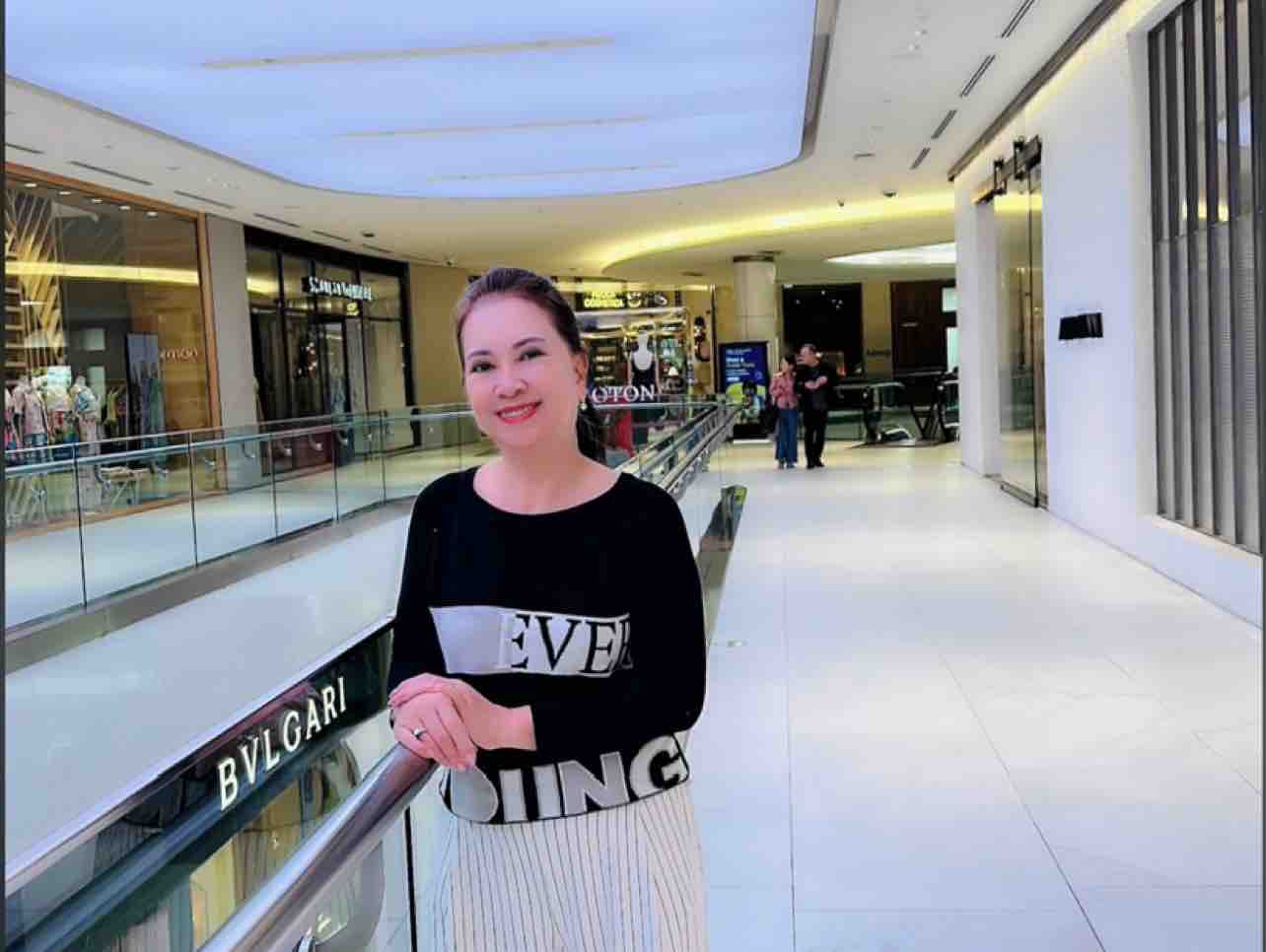 Chén cạnh sầu vơi 