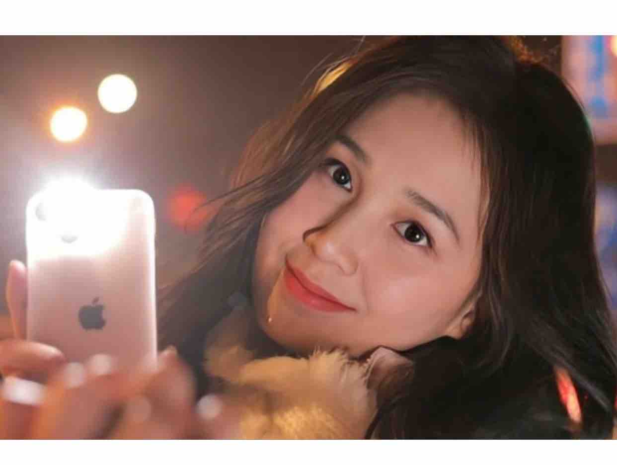 NGƯỜI ĐA NHƯ MƠ