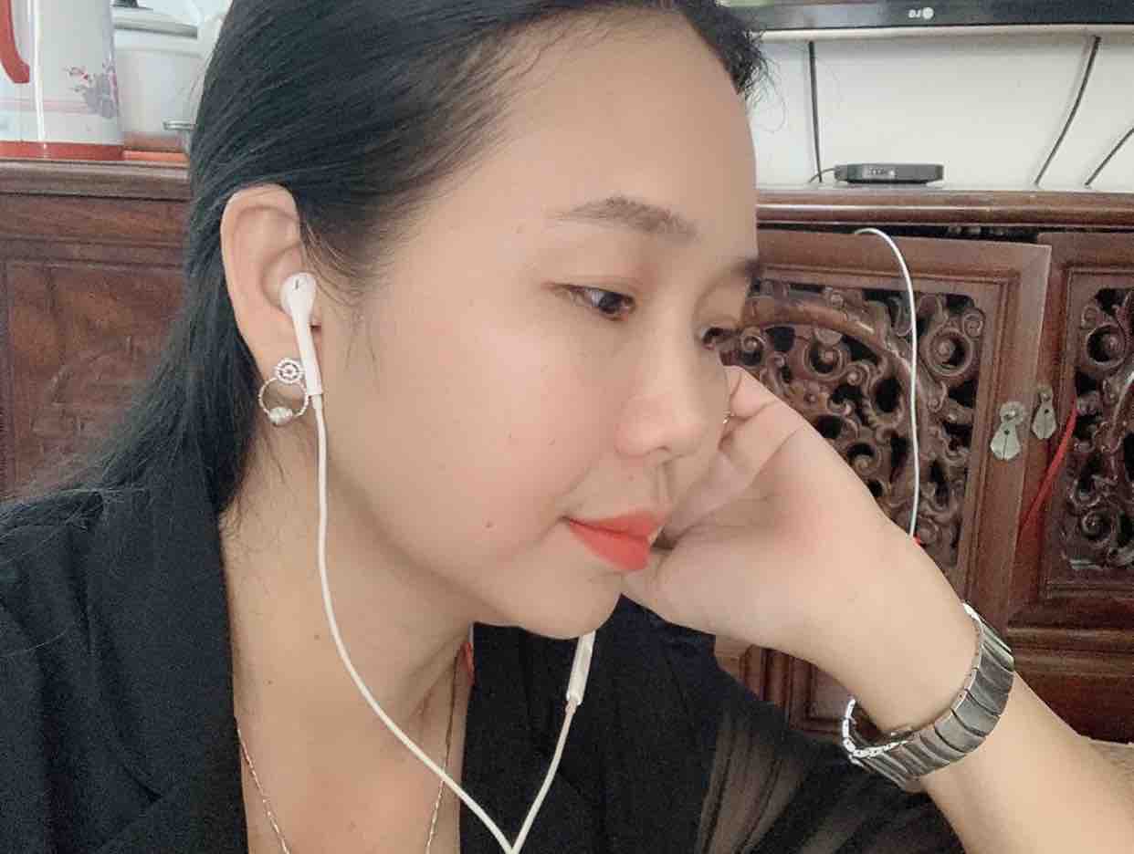Karaoke Thiệp Hồng Báo Tin - Thúy Huyền | Beat Chuẩn